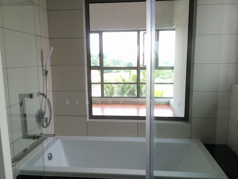 Condominium for Sale at KM1 East - Sianry Tan - Bathroom - PropertyGuru.com.my
