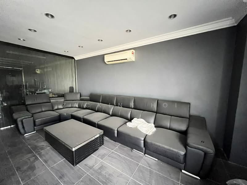 Renovated & Furnished 1st & 2nd Floor Shoplot Taman Sentosa Perdana Klang untuk Untuk Disewa - RM 2,000 /bulan, Mac 2026 - Living Room - PropertyGuru.com.my