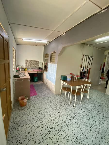 Taman Sri Mawar untuk Untuk Dijual - RM 230,000, Mac 2026 - Kitchen - PropertyGuru.com.my