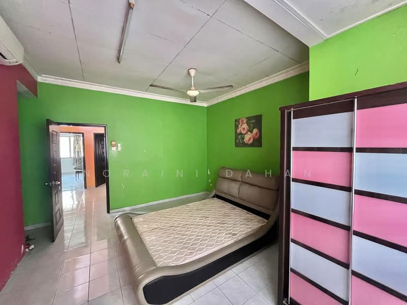 Desa Latania Shah Alam Seksyen 36,selangor untuk Untuk Dijual - RM 598,000, Mac 2026 - Bedroom - PropertyGuru.com.my