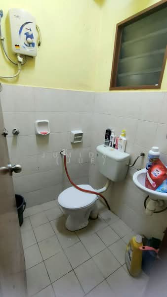 Pangsapuri Mayang (Puncak Jalil) untuk Untuk Dijual - RM 285,000, Mac 2026 - Bathroom - PropertyGuru.com.my