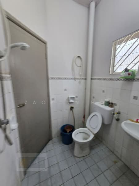 Convenient Location & Good To Invest 2 Sty Taman Sentosa Klang untuk Untuk Dijual - RM 480,000, Mac 2026 - Bathroom - PropertyGuru.com.my