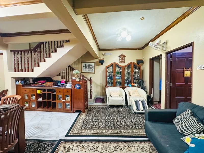 2.5-storey Terraced House for Sale in Taman Tun Dr Ismail (Kuala Lumpur) - Abdul Qadir - Living Room - PropertyGuru.com.my