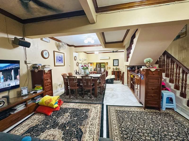 2.5-storey Terraced House for Sale in Taman Tun Dr Ismail (Kuala Lumpur) - Abdul Qadir - Living Room - PropertyGuru.com.my