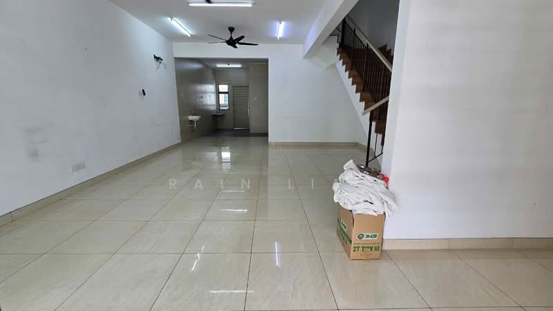 Bukit Raja untuk Untuk Disewa - RM 1,500 /bulan, Mac 2026 - Living Room - PropertyGuru.com.my