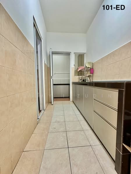 Bayu Villa untuk Untuk Disewa - RM 1,350 /bulan, Mac 2026 - Kitchen - PropertyGuru.com.my