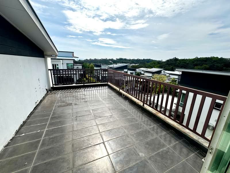Bungalow for Sale in Sungai Merab (Dengkil) - Gudrotullah Ikhwan - Balcony - PropertyGuru.com.my