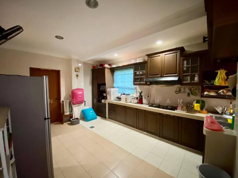 Taman Kajang Impian untuk Untuk Dijual - RM 998,000, Mac 2026 - Kitchen - PropertyGuru.com.my