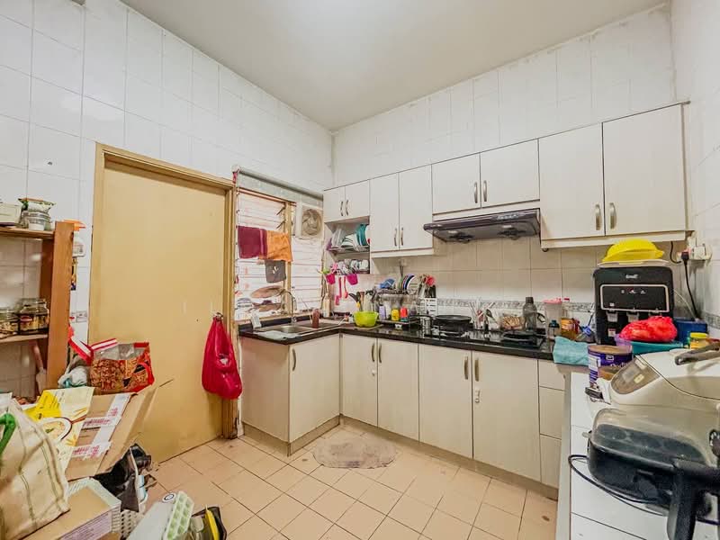 Jalan Kubah, Bukit Jelutong untuk Untuk Dijual - RM 750,000, Apr 2026 - Kitchen - PropertyGuru.com.my