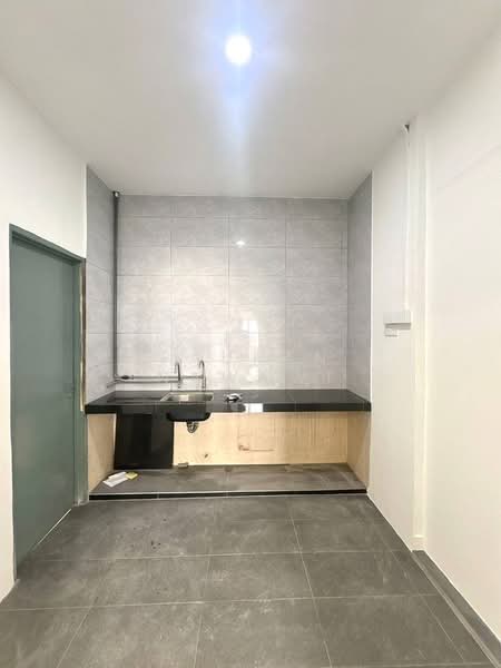 Apartment for Sale at Mutiara Subang - Fauran Nawawi - Kitchen - PropertyGuru.com.my