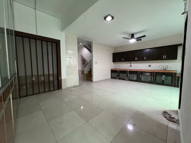 Bukit Jelutong untuk Untuk Dijual - RM 1,100,000, Mac 2026 - Kitchen - PropertyGuru.com.my