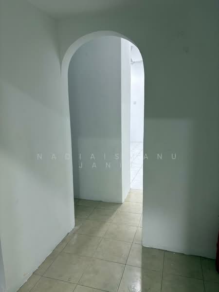 Taman Ukay Heights untuk Untuk Dijual - RM 1,500,000, Mac 2026 - pathways bedrooms 3 & 4 - PropertyGuru.com.my