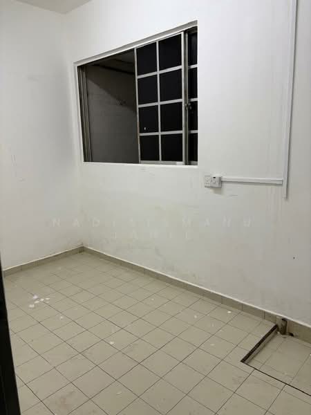 Taman Ukay Heights untuk Untuk Dijual - RM 1,500,000, Mac 2026 - Maid's room - PropertyGuru.com.my