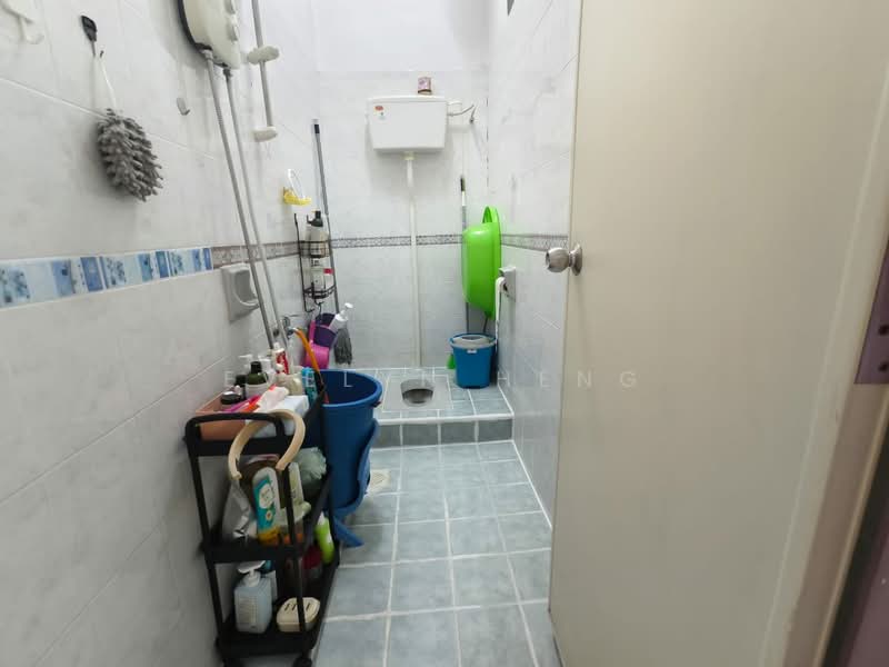 2-storey Terraced House for Sale in Taman Desa Tebrau (Tebrau) - Evelyn Heng - Bathroom - PropertyGuru.com.my