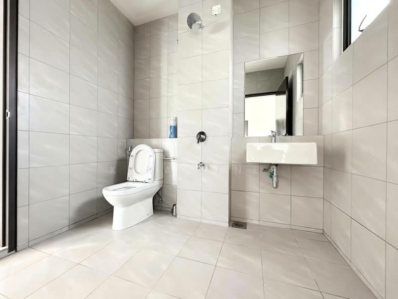 2-storey Terraced House for Sale in Sepang (Selangor) - Kyra Afnee - Bathroom - PropertyGuru.com.my