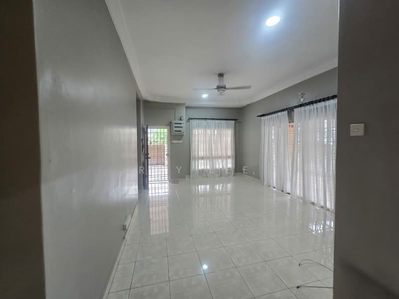 Semi-Detached House for Rent in Bandar Bukit Puchong (Puchong) - Ray Lee - Living Room - PropertyGuru.com.my