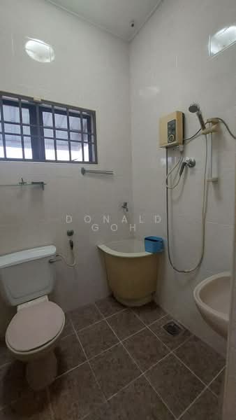 Taman Wah Keong untuk Untuk Dijual - RM 700,000, Mac 2026 - Bathroom - PropertyGuru.com.my