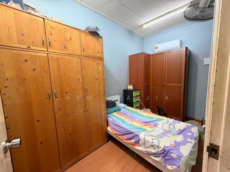 1-storey Terraced House for Sale in Taman Daya (Johor Bahru) - Chew Jia Jia - Bedroom - PropertyGuru.com.my