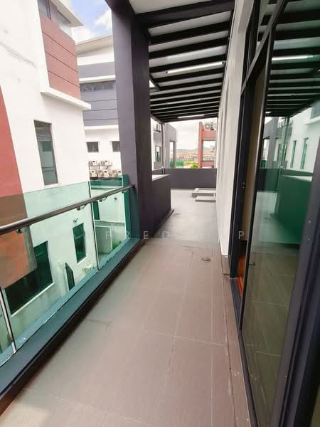Semi-Detached House for Sale in Subang Jaya (Selangor) - Alfred Yap - Balcony - PropertyGuru.com.my
