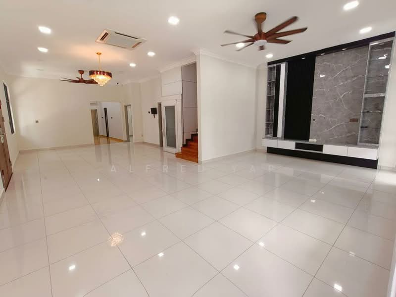 Semi-Detached House for Sale in Subang Jaya (Selangor) - Alfred Yap - Living Room - PropertyGuru.com.my