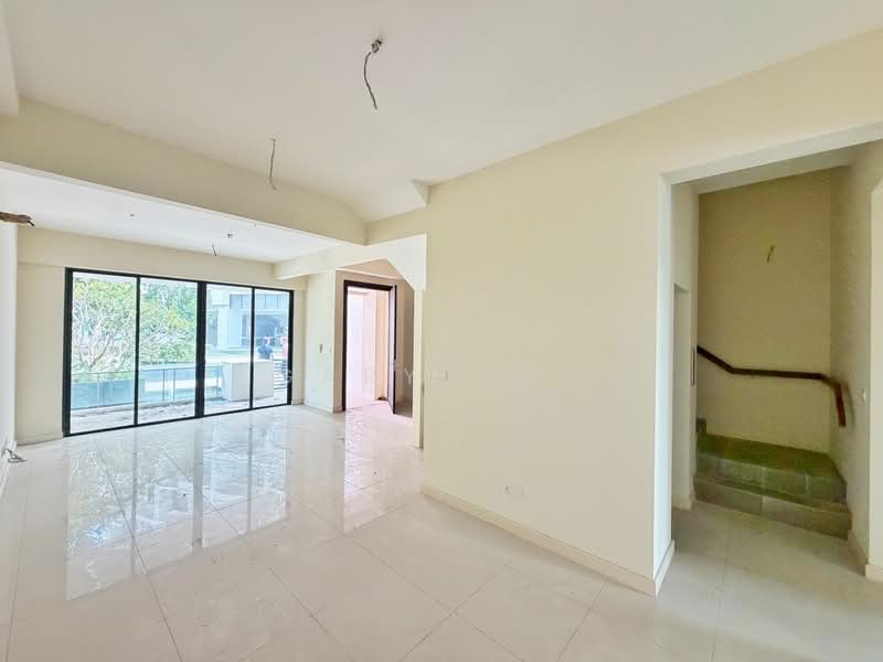 Iconic Skies untuk Untuk Dijual - RM 1,650,000, Mac 2026 - Living Room - PropertyGuru.com.my