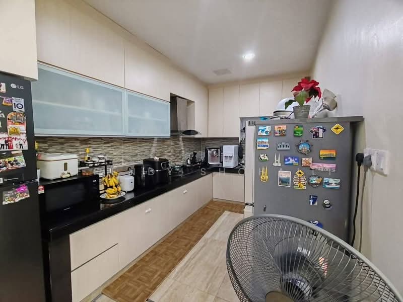 TAMAN ROWTHER GOMBAK SEMI D untuk Untuk Dijual - RM 1,950,000, Mac 2026 - Kitchen - PropertyGuru.com.my