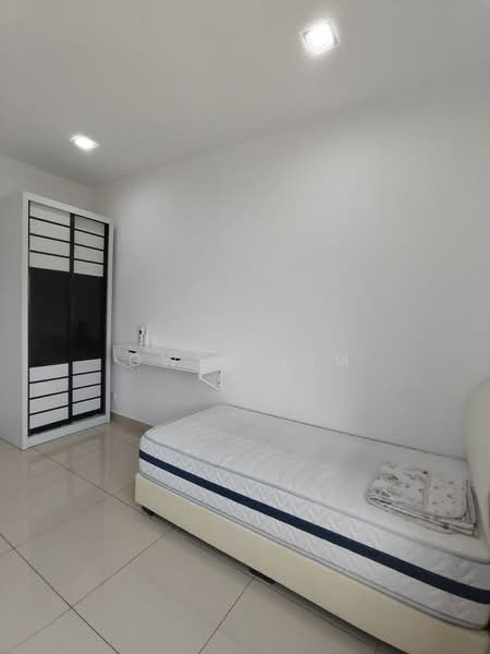 Service Residence for Rent at Meridin Bayvue Serviced Apartment - Gwen Lim - Bedroom - PropertyGuru.com.my