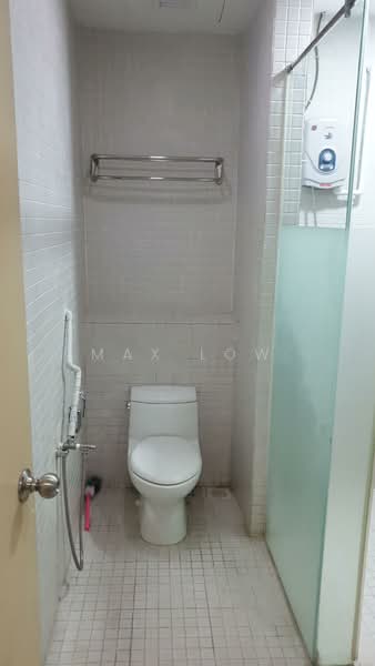 Condominium for Rent at 10 Semantan Suites - Max Low - Bathroom - PropertyGuru.com.my