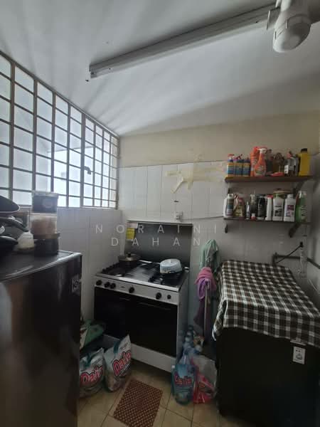 Condominium for Sale at Sri Impian Condominium - Noraini Dahan - Kitchen - PropertyGuru.com.my