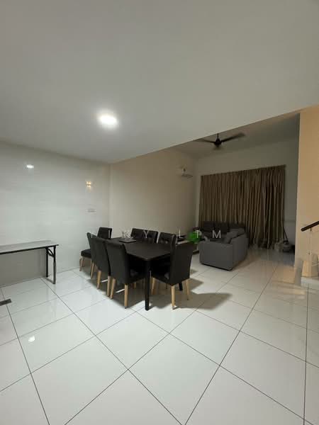 BUKIT INDAH BANDAR NUSAJAYA untuk Untuk Disewa - RM 4,000 /bulan, Mac 2026 - Dining Room - PropertyGuru.com.my