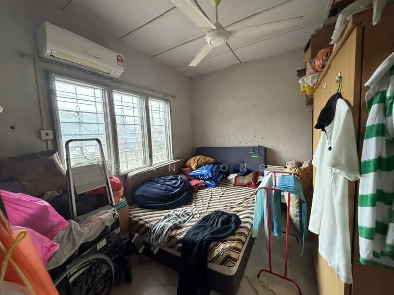 1-storey Terraced House for Sale in Taman Bidara (Selayang) - Sean Yong - Bedroom - PropertyGuru.com.my