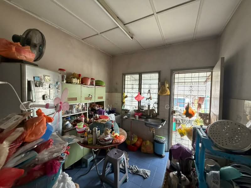 1-storey Terraced House for Sale in Taman Bidara (Selayang) - Sean Yong - Kitchen - PropertyGuru.com.my