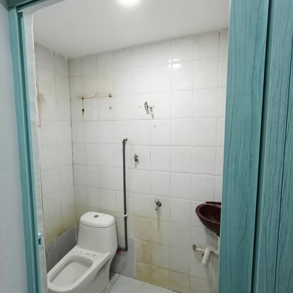 Taman Universiti untuk Untuk Dijual - RM 538,000, Mac 2026 - Bathroom - PropertyGuru.com.my