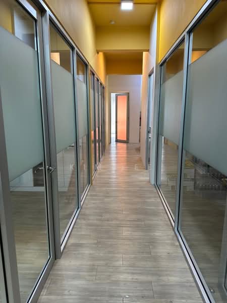 Shop / Office for Sale in Cheras (Selangor) - Kim Lee - Corridor - PropertyGuru.com.my