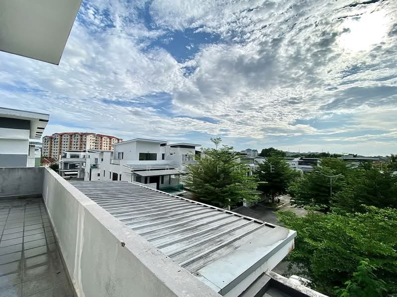 FREEHOLD 3 Storey Semi D at KayuManis Garden Villas Seksyen 5, Bangi untuk Untuk Dijual - RM 1,850,000, Mac 2026 - Exterior - PropertyGuru.com.my