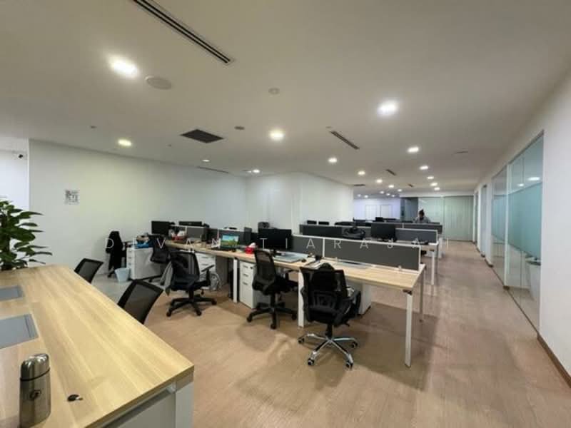 Office for Rent in KL Eco City (Kuala Lumpur) - Devan Tiarajah - Interior - PropertyGuru.com.my