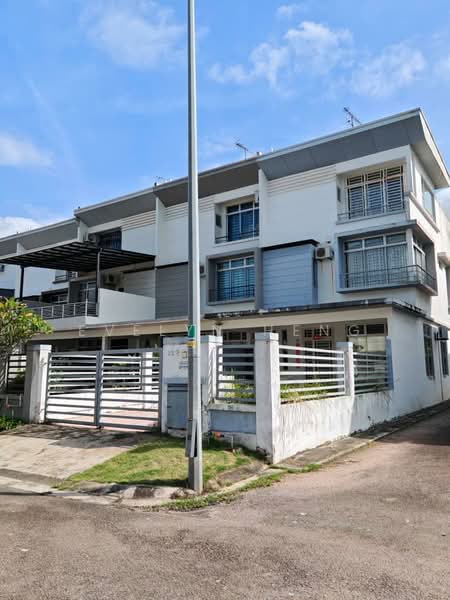 2.5-storey Terraced House for Sale in Taman Setia Indah (Tebrau) - Evelyn Heng - Exterior - PropertyGuru.com.my