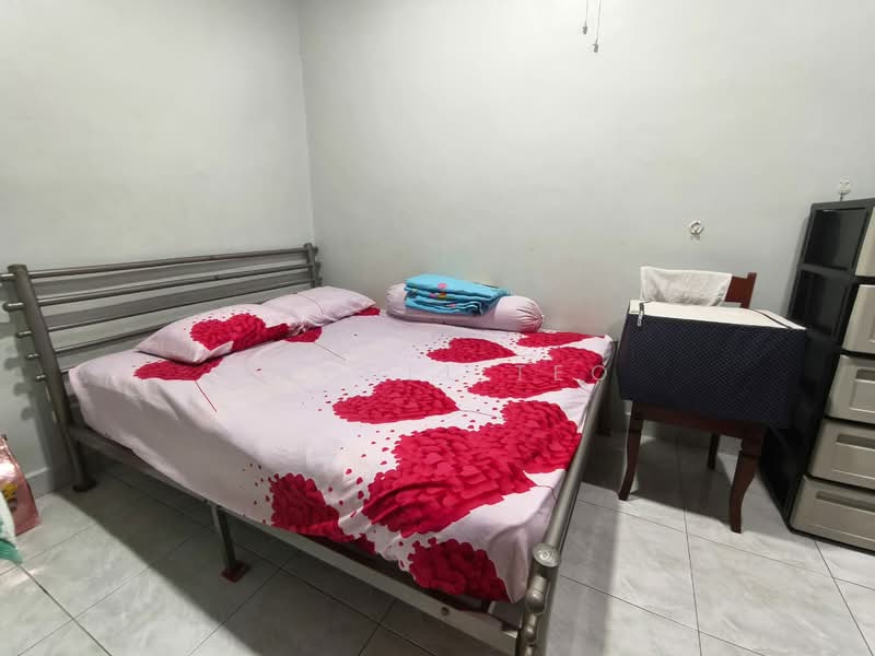 Taman Desa Tebrau untuk Untuk Dijual - RM 690,000, Mac 2026 - Bedroom - PropertyGuru.com.my