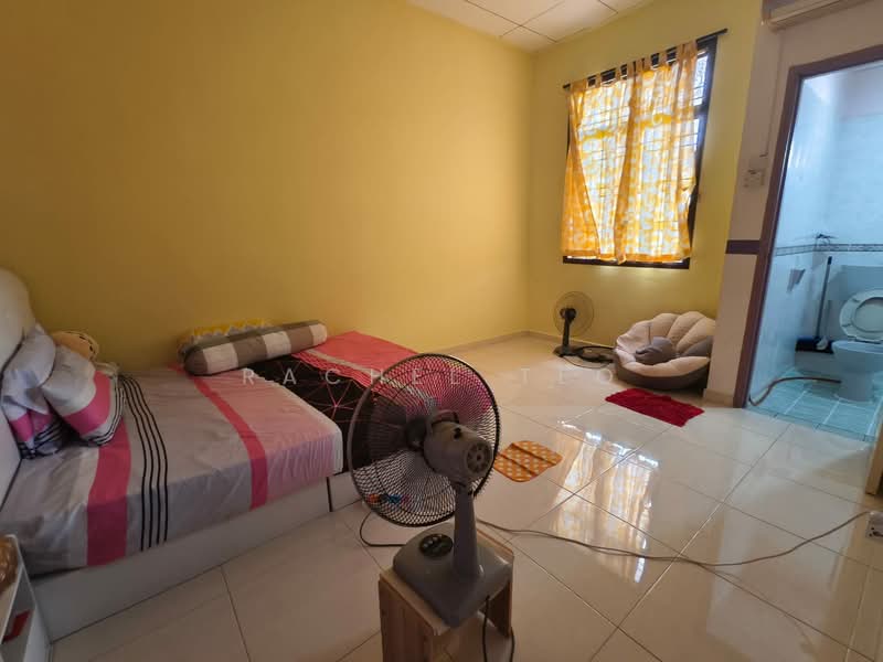 Taman Desa Tebrau untuk Untuk Dijual - RM 690,000, Mac 2026 - Bedroom - PropertyGuru.com.my