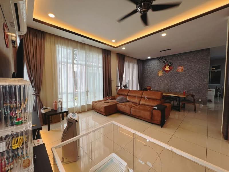 Cluster House for Sale in Taman Pulai Hijauan (Skudai) - Fong Lik - Living Room - PropertyGuru.com.my