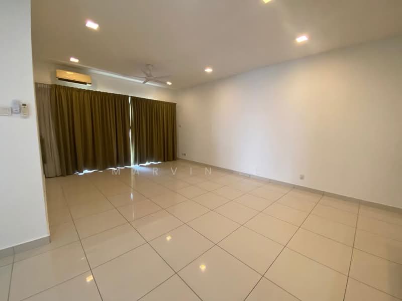 Sri Putramas III / Royal Regent untuk Untuk Dijual - RM 680,000, Mac 2026 - Living Room - PropertyGuru.com.my