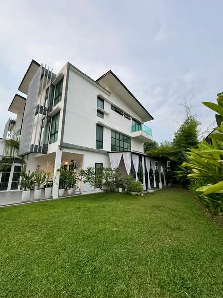 Semi-Detached House for Sale in Kajang (Selangor) - Kyra Afnee - Exterior - PropertyGuru.com.my