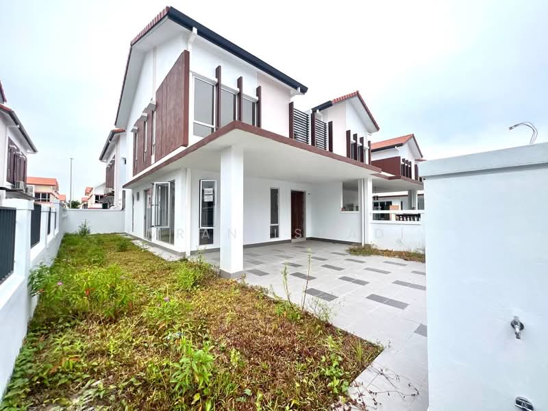 Semi-Detached House for Sale in Bangi (Selangor) - Imran Ismadi - Exterior - PropertyGuru.com.my