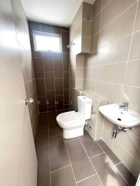 Semi-Detached House for Sale in Bangi (Selangor) - Imran Ismadi - Bathroom - PropertyGuru.com.my