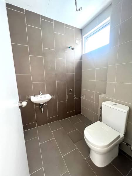 Semi-Detached House for Sale in Bangi (Selangor) - Imran Ismadi - Bathroom - PropertyGuru.com.my