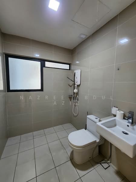 Mirage By The Lake untuk Untuk Disewa - RM 1,700 /bulan, Mac 2026 - Bathroom - PropertyGuru.com.my