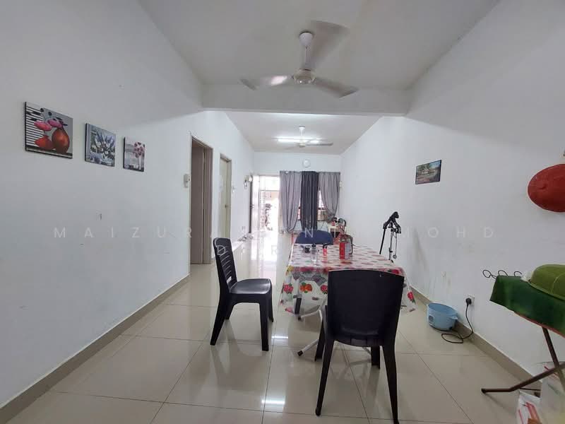 Townhouse for Sale in Bandar Tasik Kesuma (Beranang) - Maizura binti Mohd Darus - Dining Room - PropertyGuru.com.my