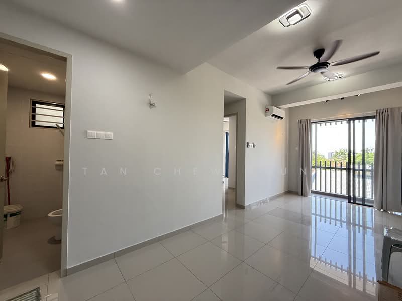 Resilion Residence untuk Untuk Disewa - RM 1,700 /bulan, Mac 2026 - Living Room - PropertyGuru.com.my