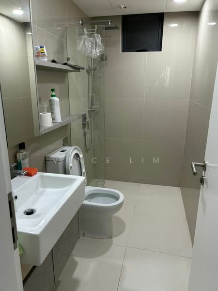 Service Residence for Sale at United Point (Residensi Berpadu) - Vince Lim - Bathroom - PropertyGuru.com.my