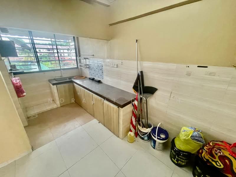 Seri Perindu Apartment untuk Untuk Dijual - RM 195,000, Mac 2026 - Kitchen - PropertyGuru.com.my